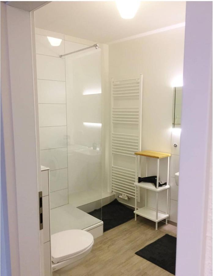 Homefy Oldtown Apartment - 6 People - 2 Bath - Balcony - Top Location Düsseldorf Exterior foto